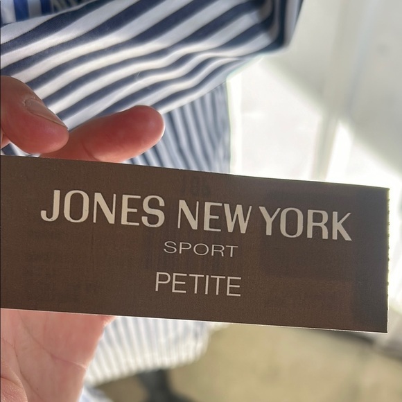 Jones New York tunic length Button Down Shirt with Asymmetrical Color E - Picture 2 of 11